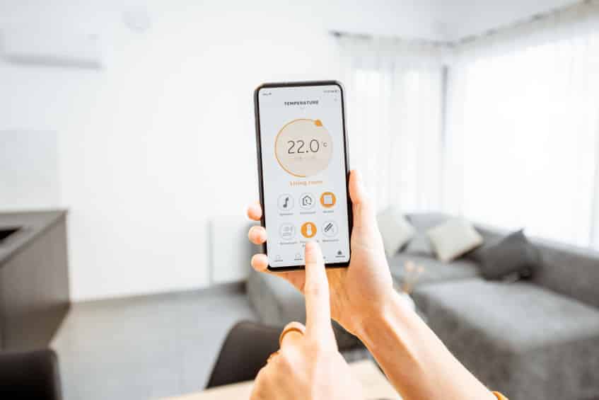 controlling heating with a smart phone at home